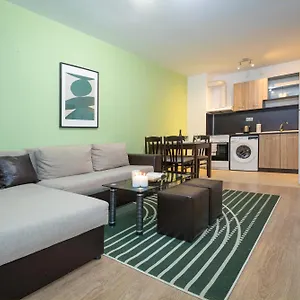 Appart hôtel Modern And Bright Near Center - Free Parking, Sofia